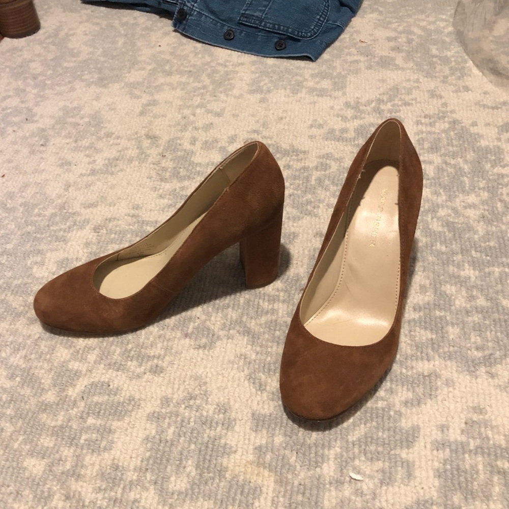 Marc Fisher Carmel colored suede pump